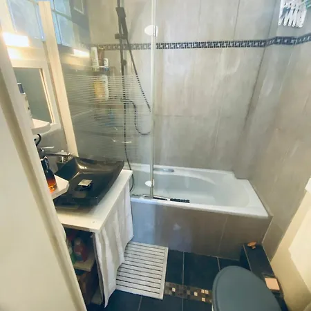 Gugu Montmartre Apartamento Paris