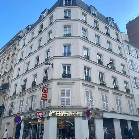 Gugu Montmartre Paris